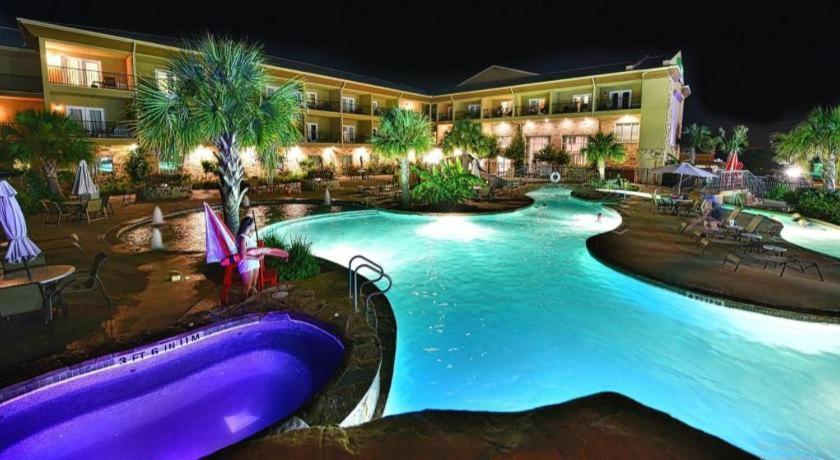Holiday Inn Express & Suites Fredericksburg By Ihg Екстериор снимка