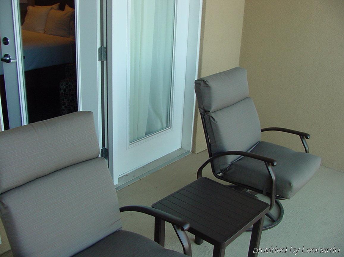 Holiday Inn Express & Suites Fredericksburg By Ihg Екстериор снимка